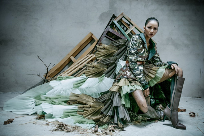 Ảnh gợi cảm của Hoa hậu Hoàn vũ VN HHen Niê thời tóc dài